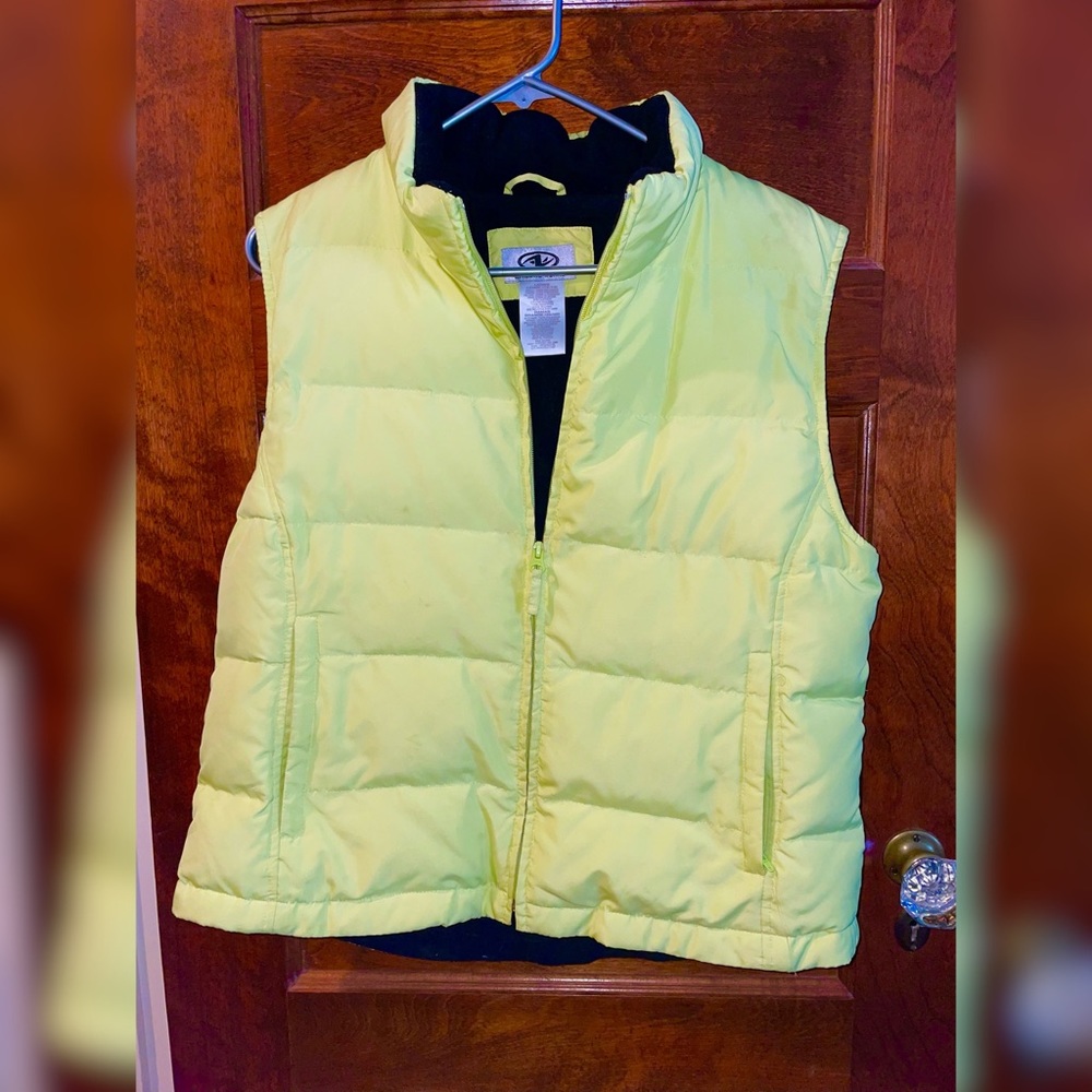 Athletic Works Ladies Down Puffer Vest L